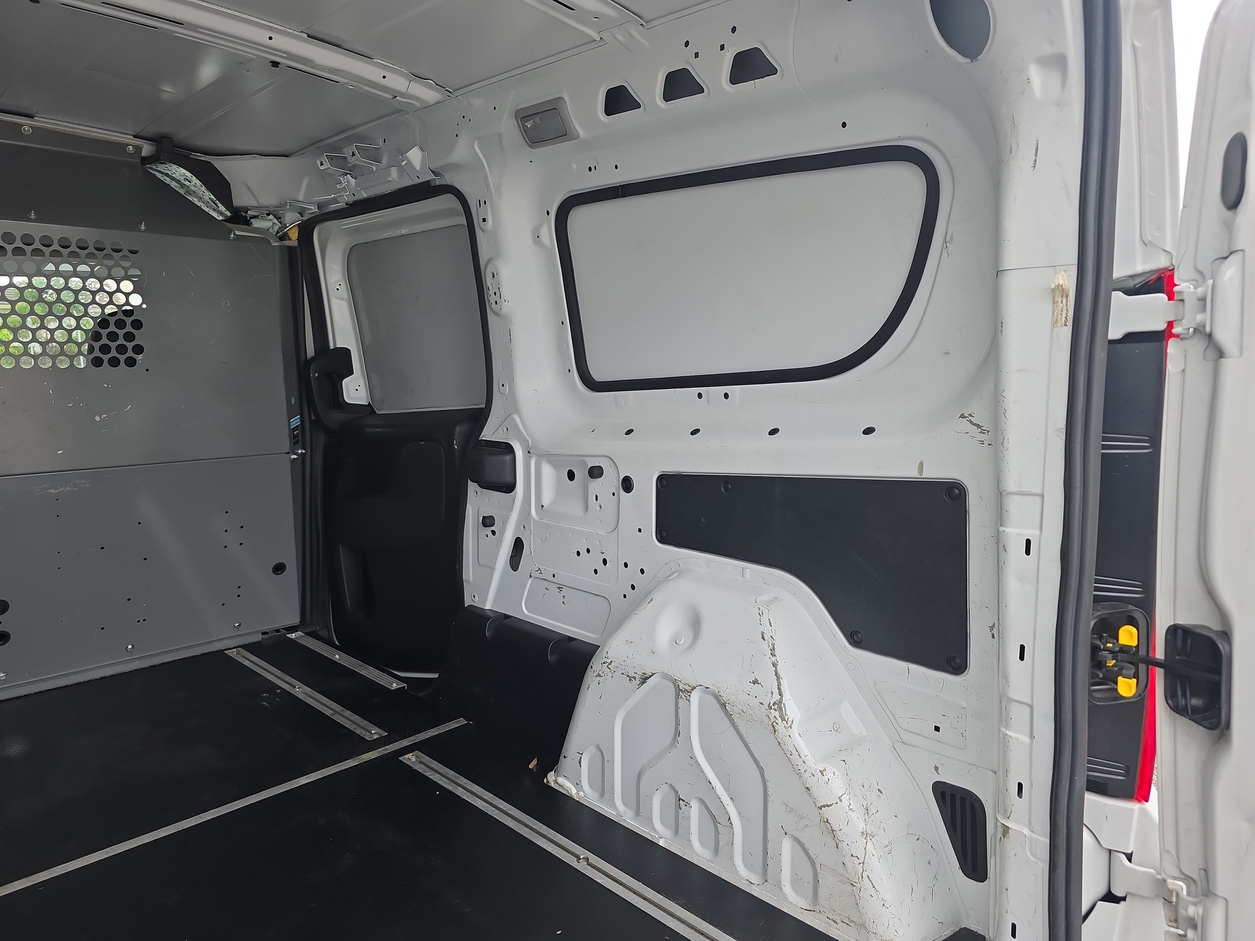 Used 2022 RAM ProMaster City Tradesman FWD image 9