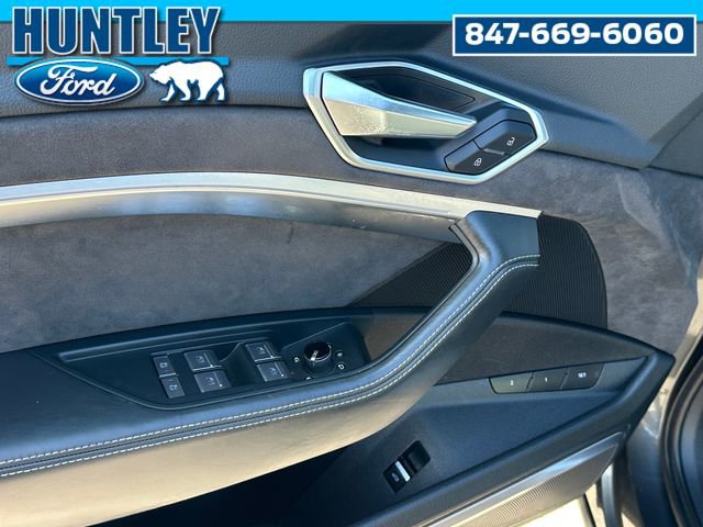 Used 2019 Audi e-tron Prestige w/ Prestige Package image 25