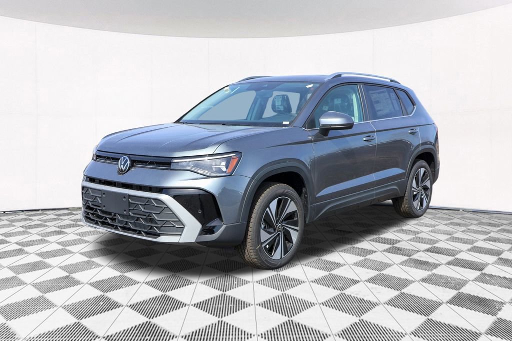 Used 2025 Volkswagen Taos SE image 14
