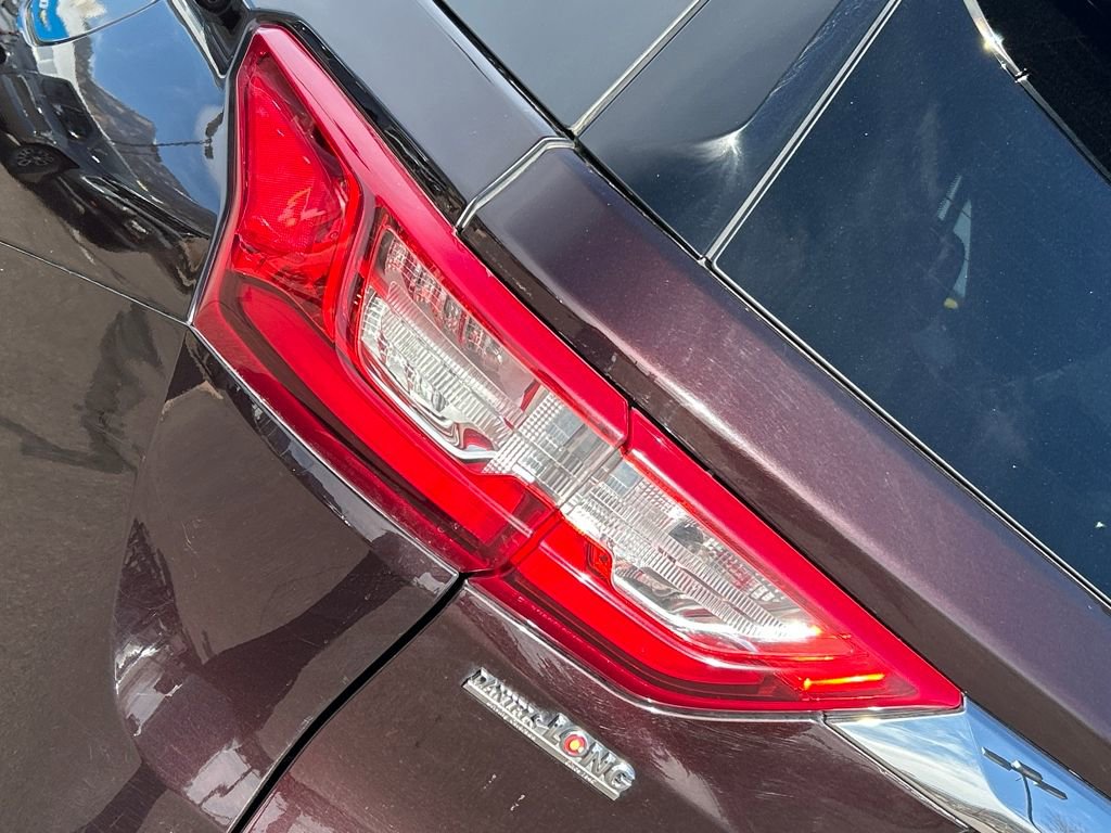 Used 2021 Chevrolet Traverse Premier image 27