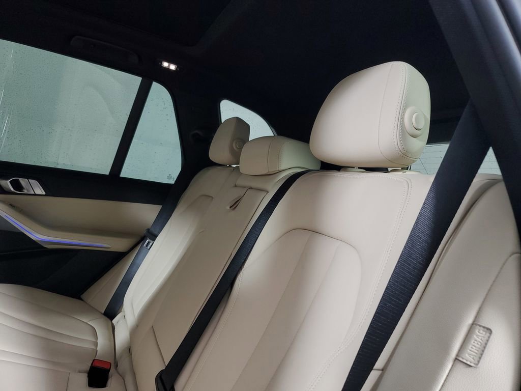 Used 2022 BMW X5 sDrive40i RWD image 14