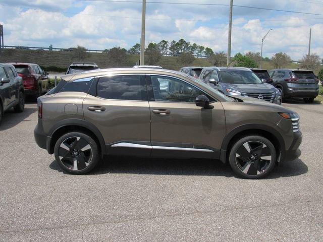 New 2026 Nissan Kicks SR image 2