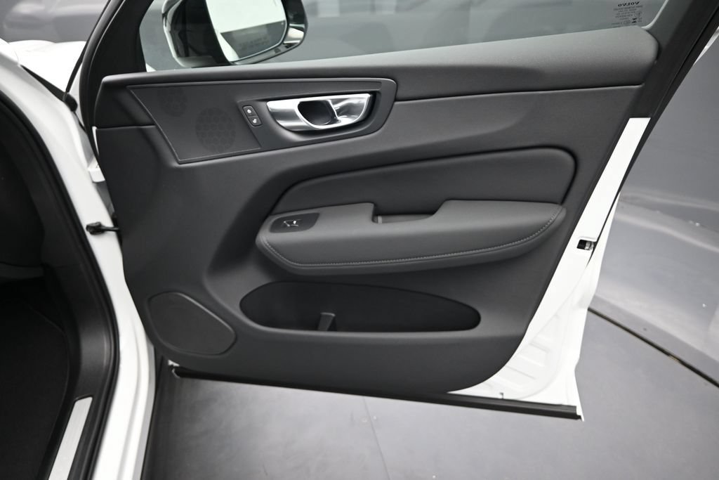 New 2026 Volvo XC60 B5 Core AWD/4WD image 19