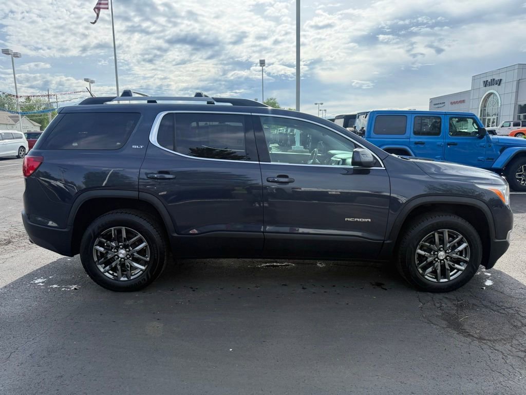 Used 2019 GMC Acadia SLT FWD image 2
