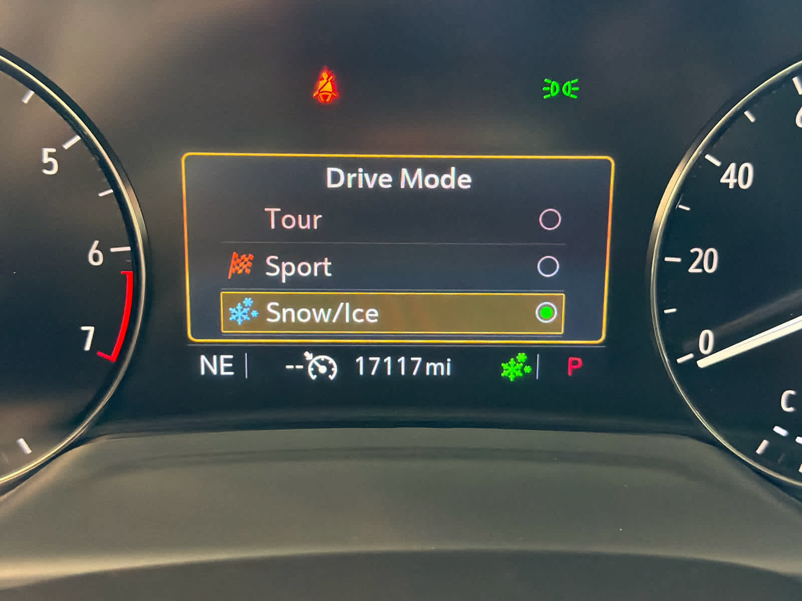 Used 2023 Buick Envision Preferred FWD image 40