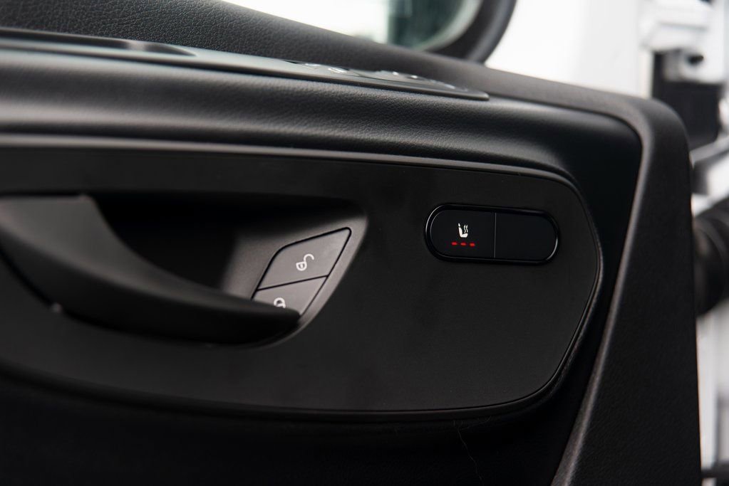 Used 2025 Mercedes-Benz Sprinter 2500 image 21