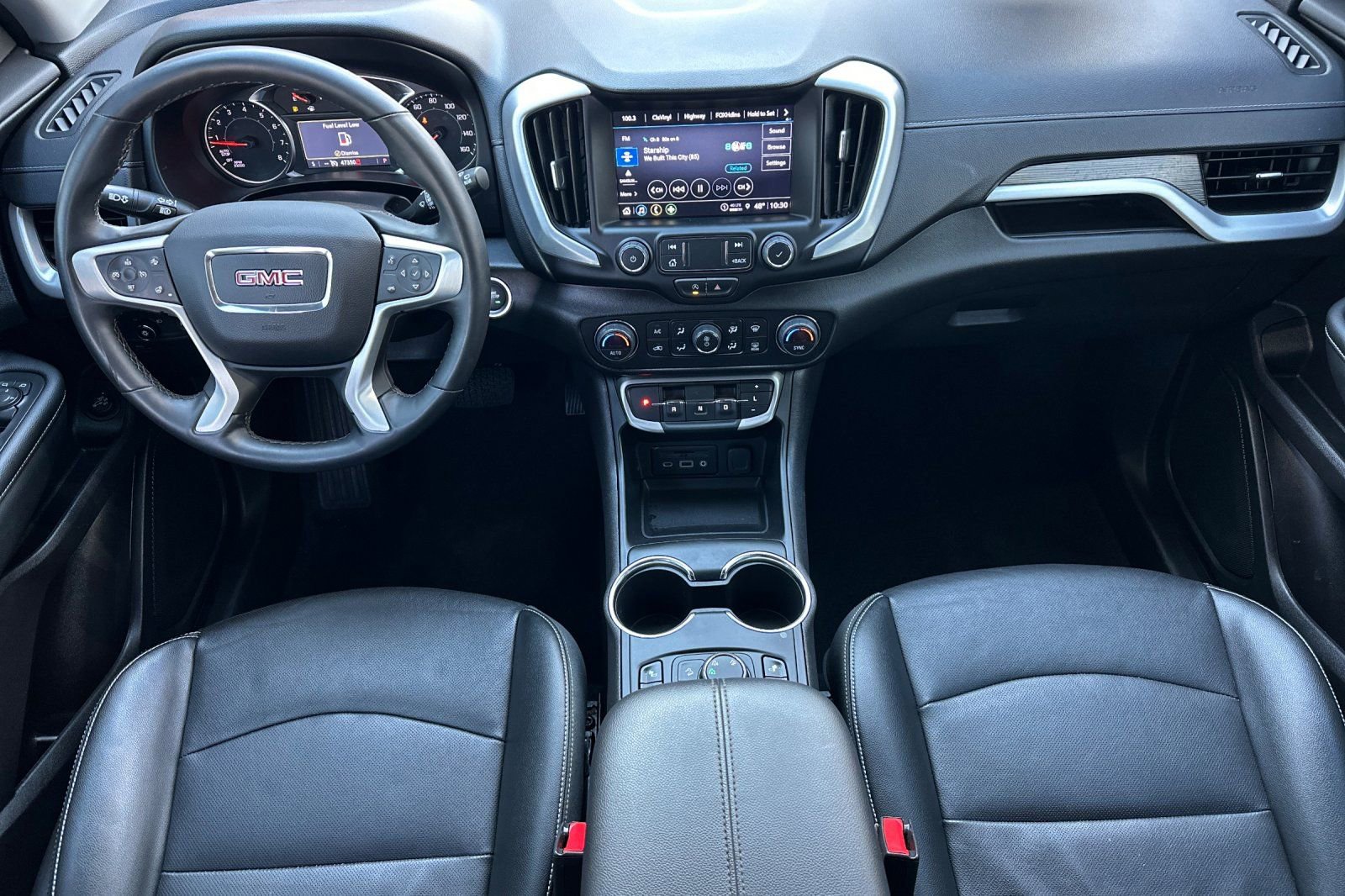 Used 2024 GMC Terrain SLT image 18