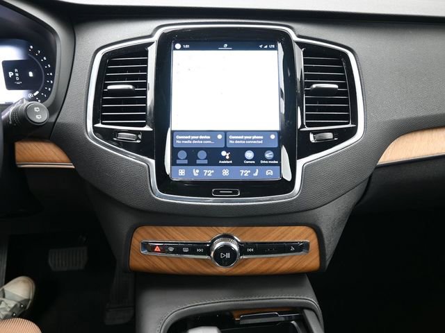 Used 2025 Volvo XC90 B6 Plus AWD/4WD image 13
