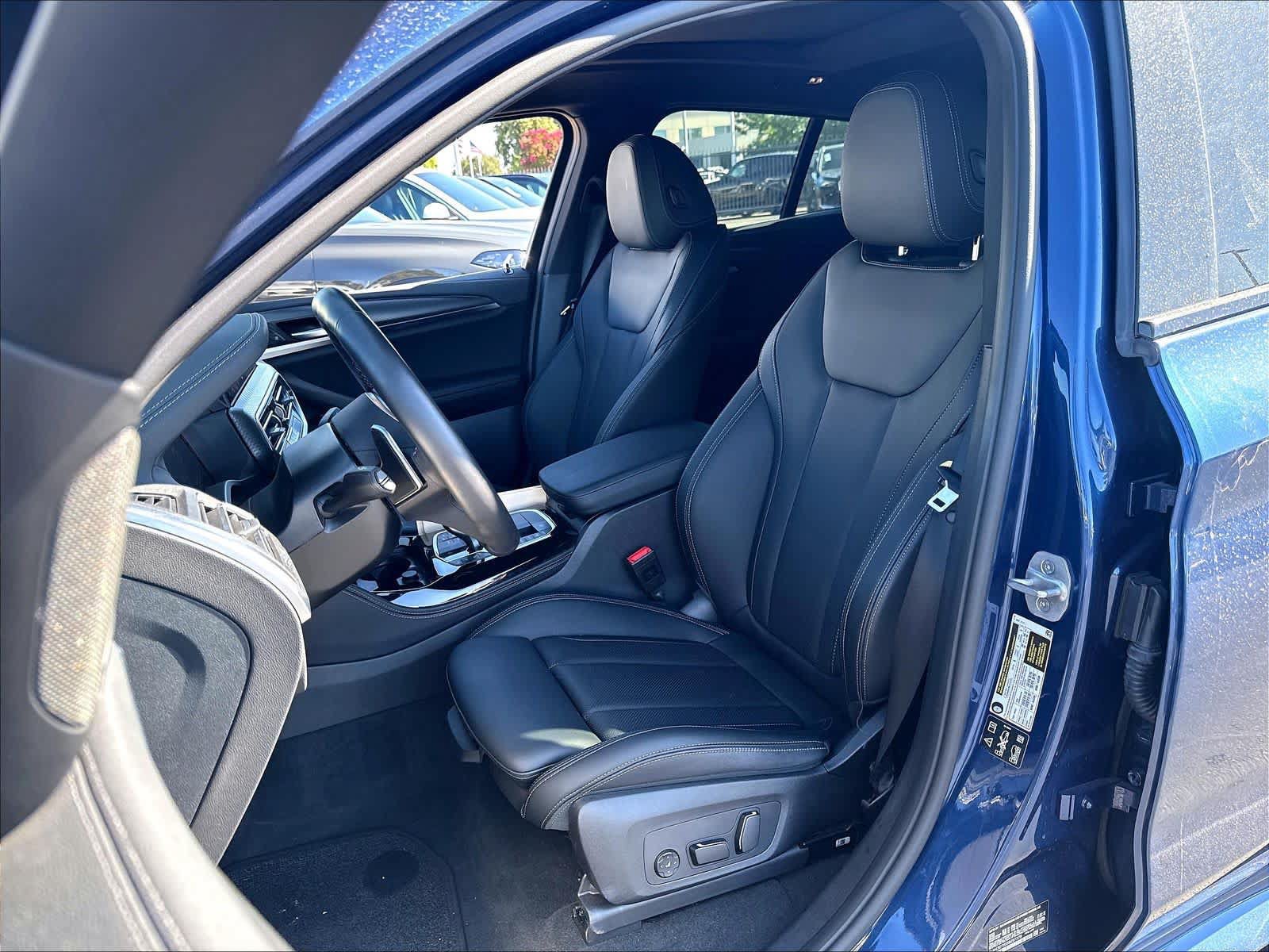 Used 2025 BMW X4 M40i w/ Premium Package AWD/4WD image 21