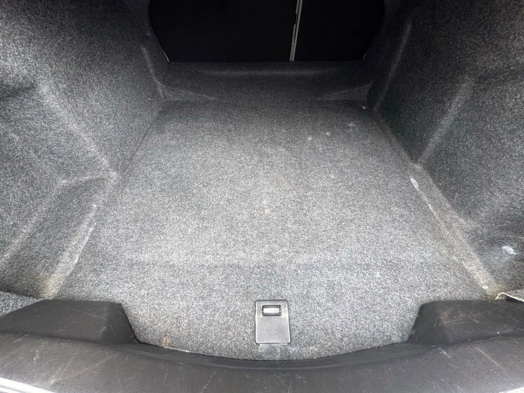 Used 2018 Chevrolet Impala LT image 23