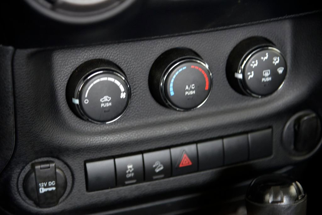 Used 2012 Jeep Wrangler Sport AWD/4WD image 23