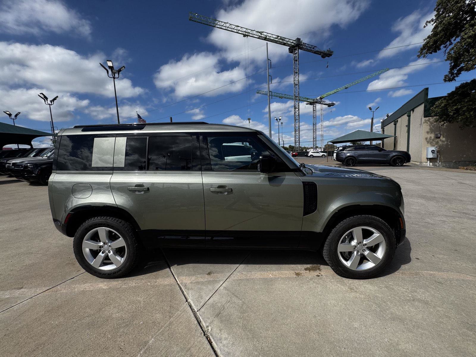 Certified 2025 Land Rover Defender 110 X-Dynamic SE AWD/4WD image 11