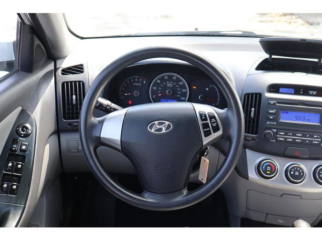 Used 2010 Hyundai Elantra GLS FWD image 9
