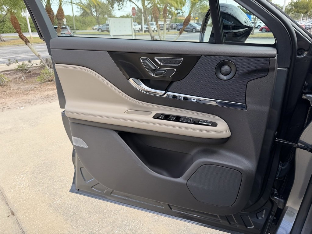 Used 2024 Lincoln Corsair FWD w/ Equipment Group 102A image 23