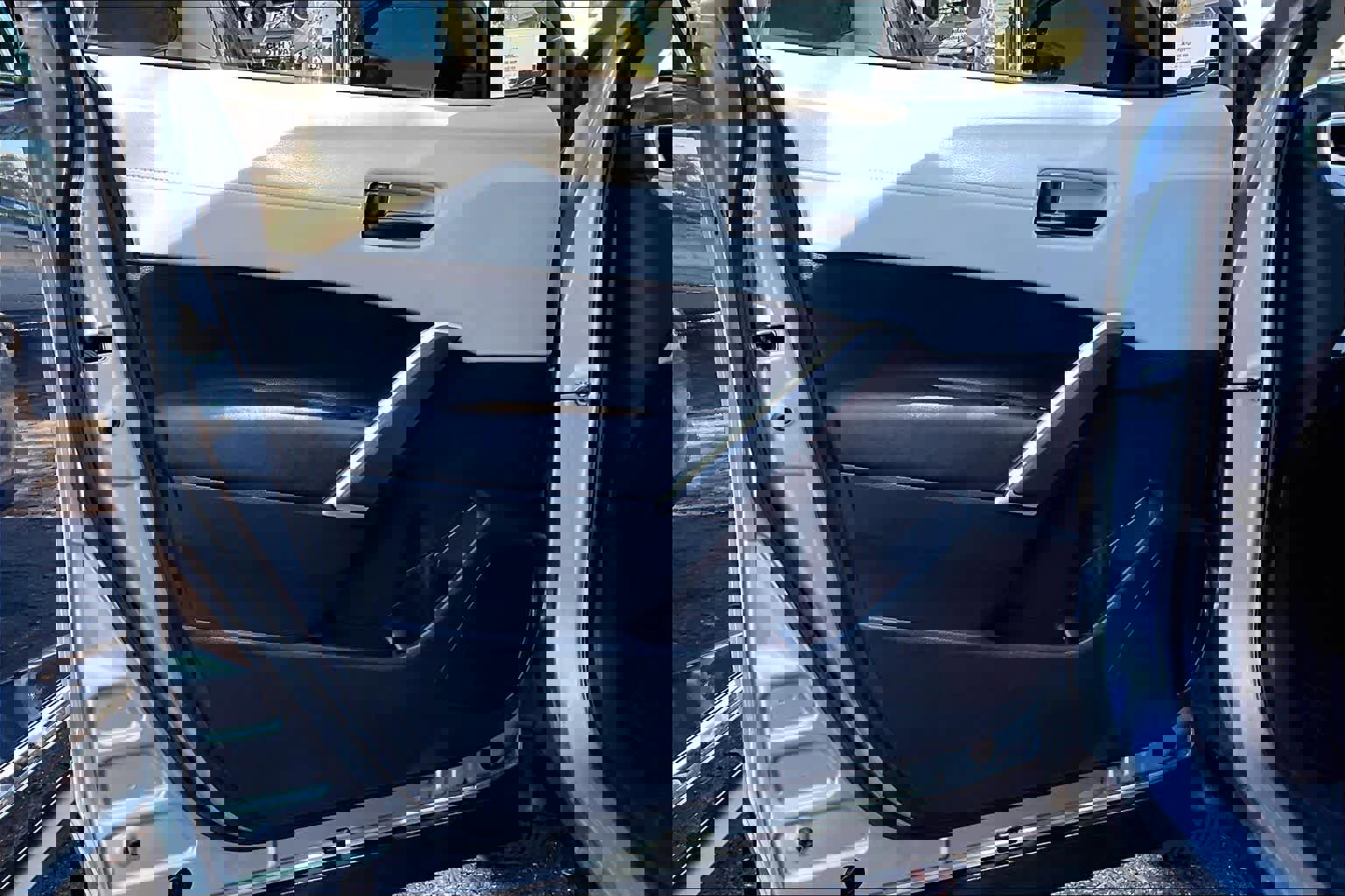 Used 2023 Toyota Corolla Cross L image 26