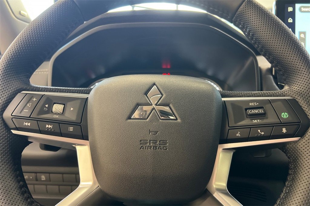 New 2026 Mitsubishi Outlander image 24
