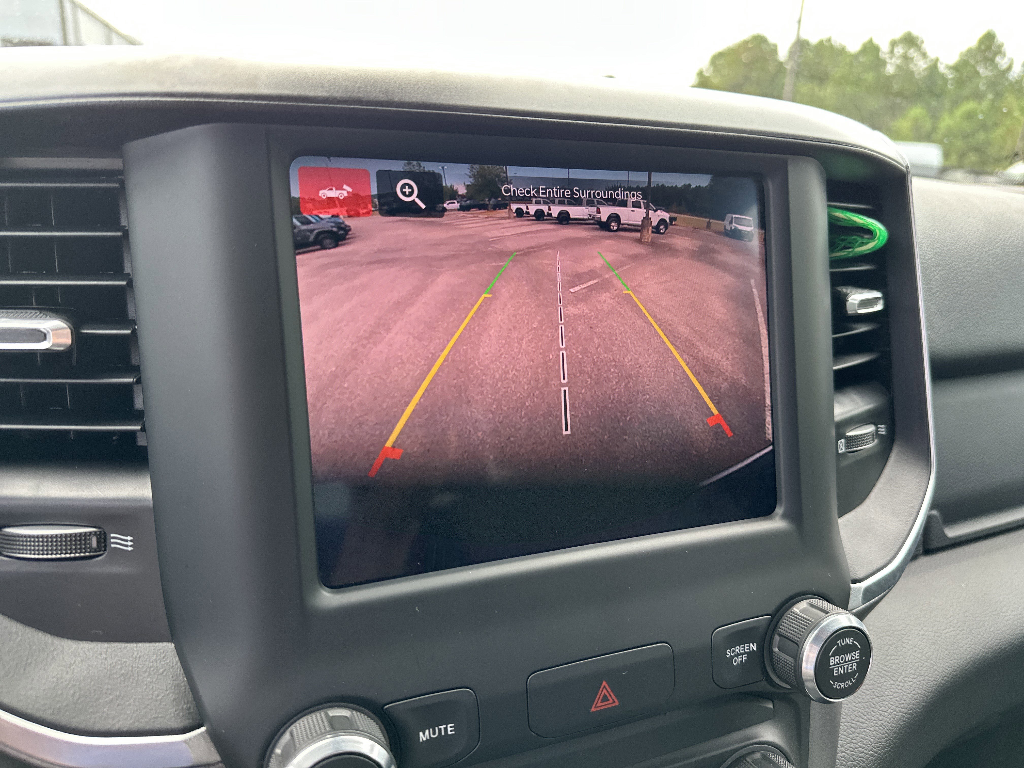 Used 2024 RAM 2500 Big Horn w/ Bed Utility Group image 29