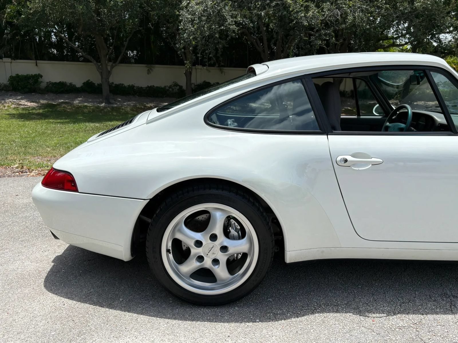 Used 1995 Porsche 911 Carrera image 23
