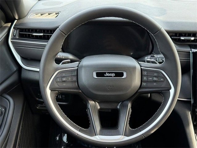 New 2025 Jeep Grand Cherokee L Laredo image 15