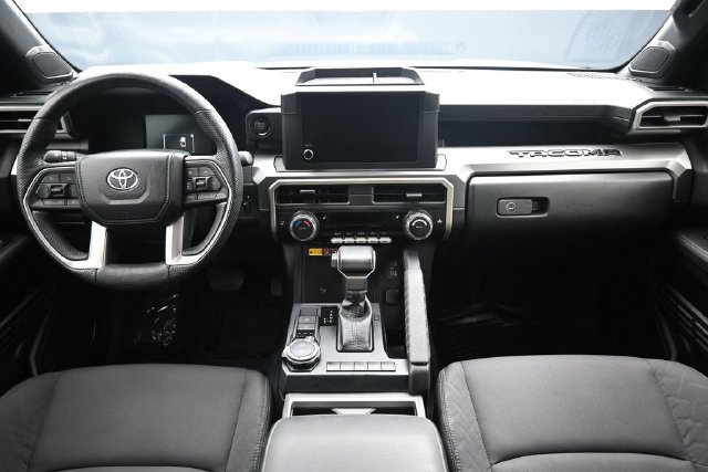 Used 2024 Toyota Tacoma SR5 AWD/4WD image 19