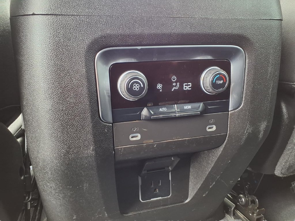 Used 2024 Chevrolet Tahoe LT AWD/4WD image 24