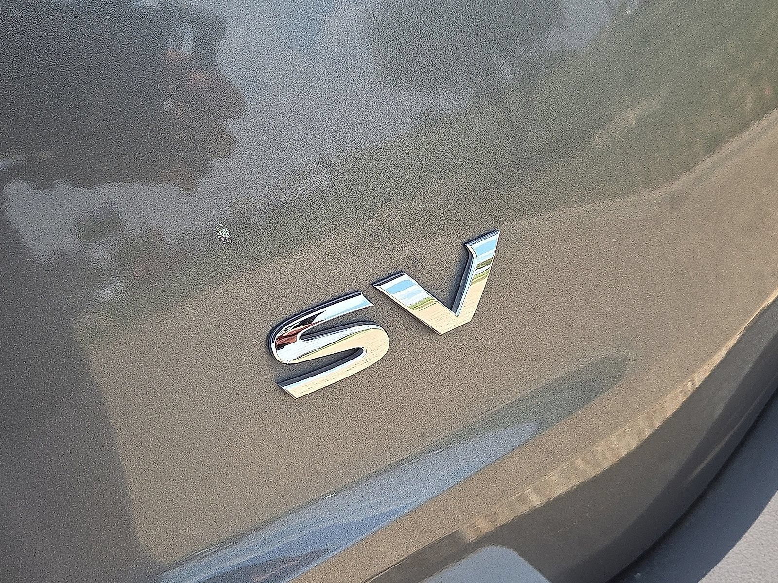 Used 2023 Nissan Rogue SV FWD image 12