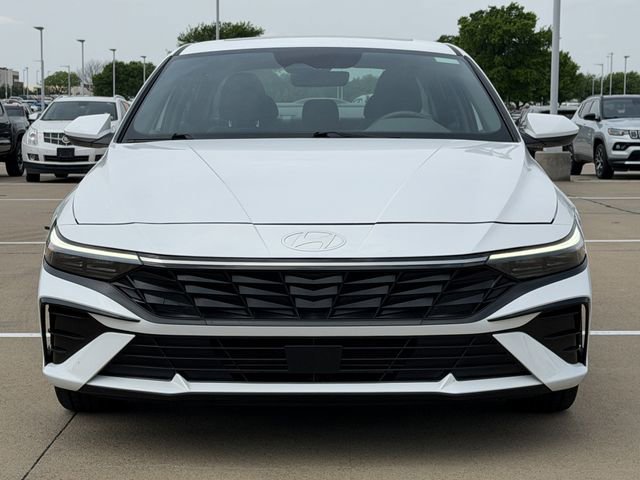 Used 2025 Hyundai Elantra SEL image 7
