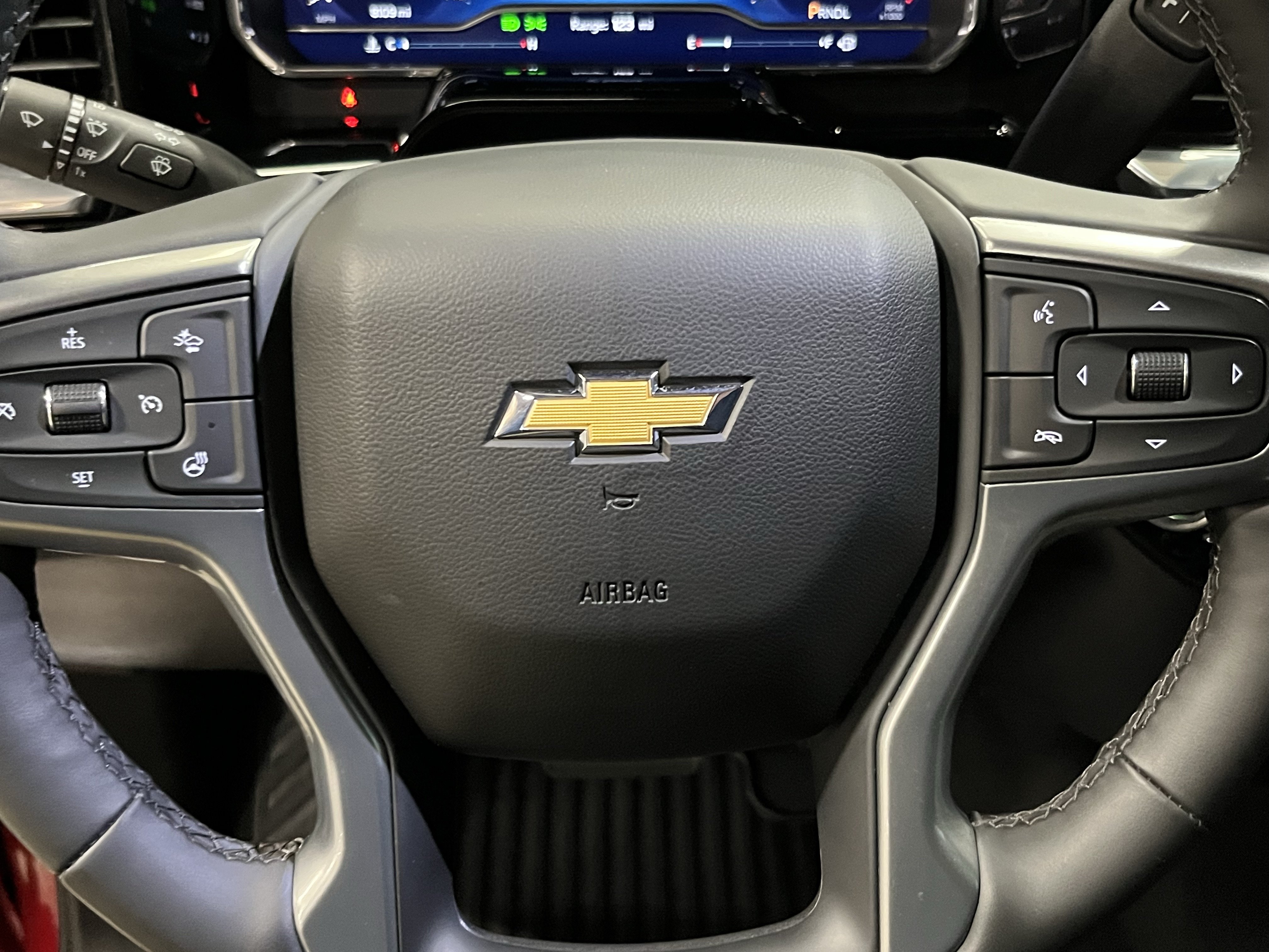 Used 2025 Chevrolet Silverado 3500 LTZ AWD/4WD image 33