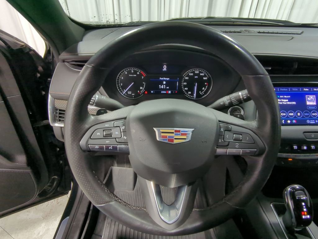 Used 2023 Cadillac XT4 Sport w/ LPO, Onyx Lite Package image 29