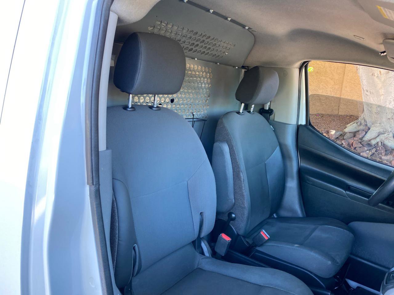 Used 2018 Nissan NV200 SV FWD image 33