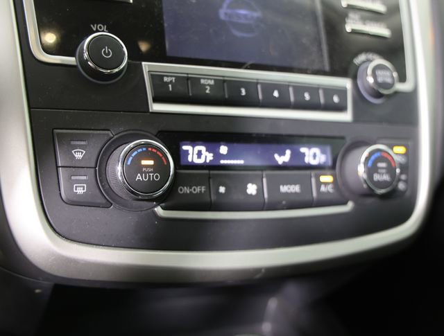 Used 2017 Nissan Altima 2.5 SV w/ Convenience Package image 8