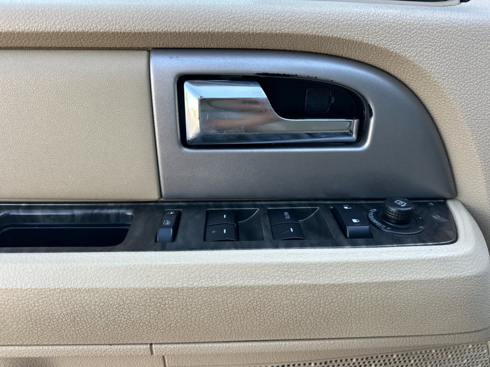 Used 2016 Ford Expedition EL Limited RWD image 13