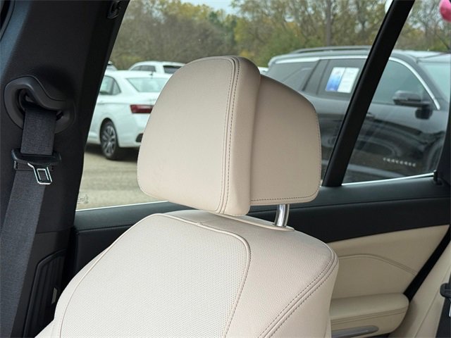 Used 2022 BMW X5 sDrive40i w/ Luxury Seating Package image 11