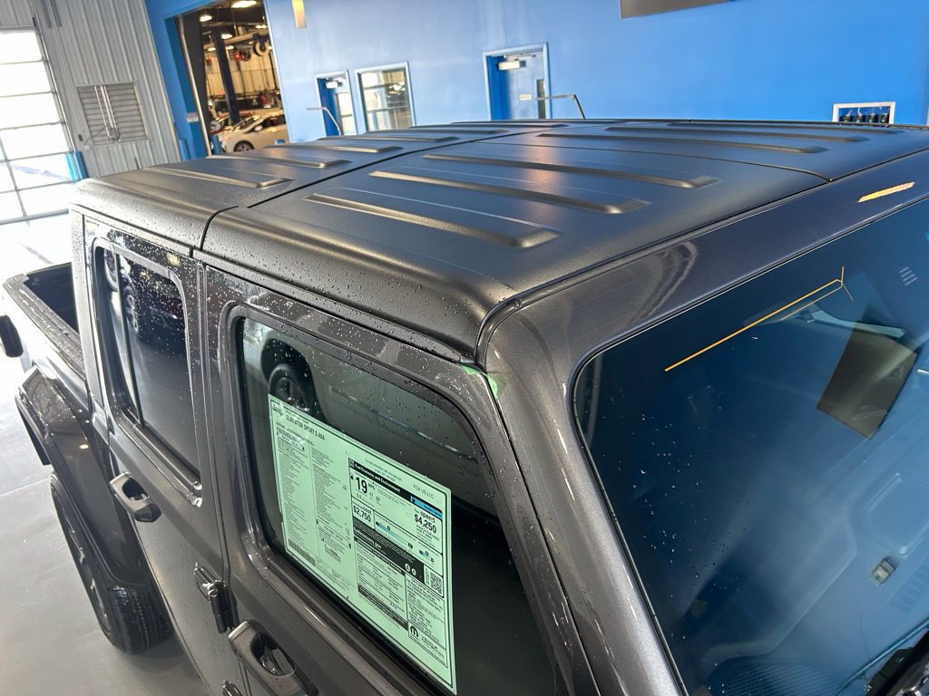 New 2025 Jeep Gladiator Sport AWD/4WD image 9