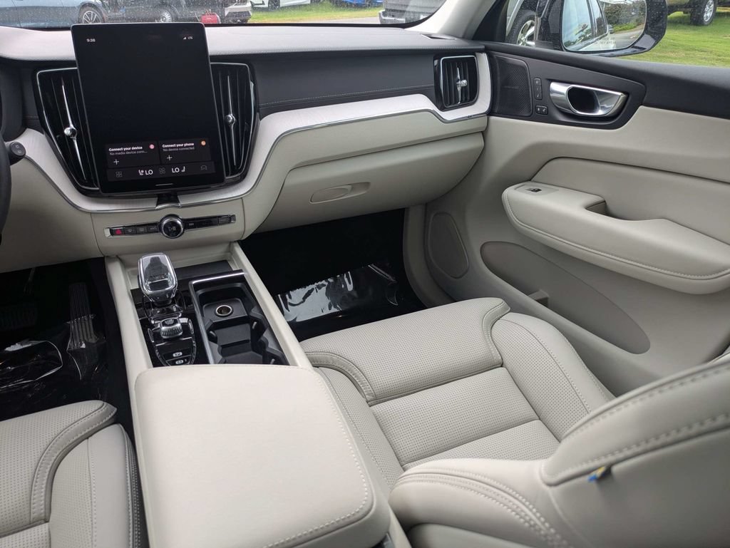 Certified 2026 Volvo XC60 B5 Ultra w/ Protection Package Premier AWD/4WD image 18