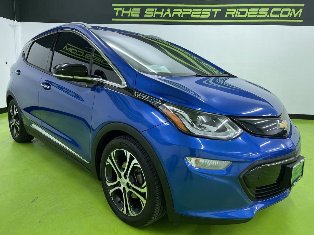Used 2017 Chevrolet Bolt Premier w/ Driver Confidence II Package image 2