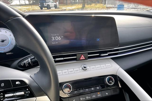 Certified 2024 Hyundai Elantra Limited image 7