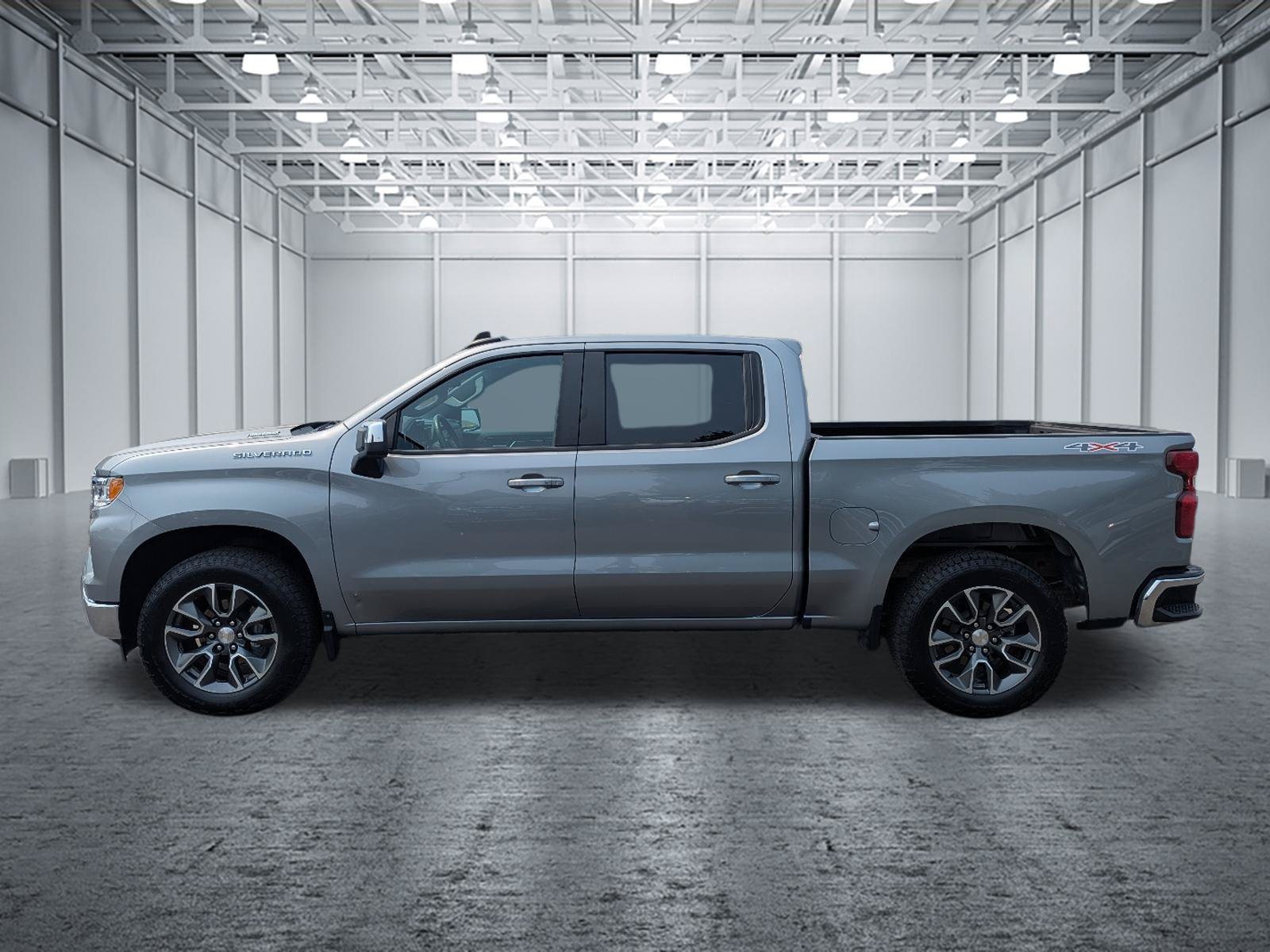 Used 2024 Chevrolet Silverado 1500 LT AWD/4WD image 2