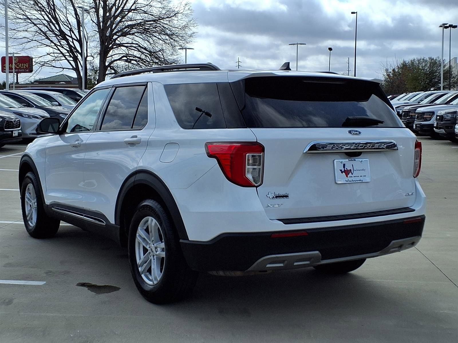 Used 2023 Ford Explorer XLT w/ Equipment Group 202A image 2