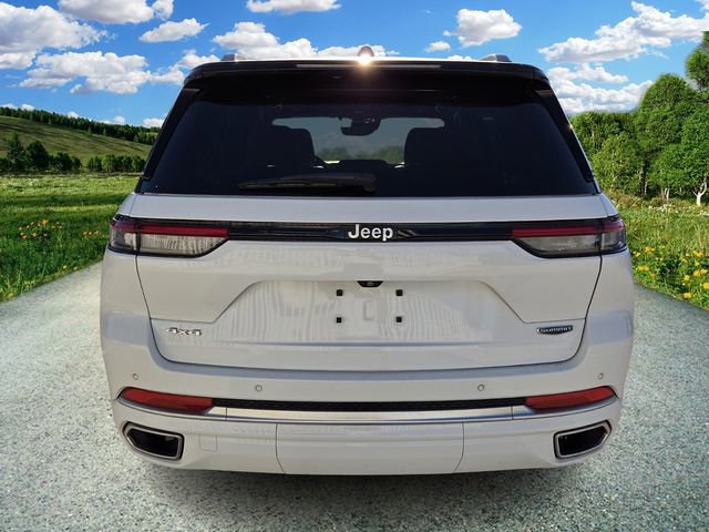 Certified 2022 Jeep Grand Cherokee Summit w/ Luxury Tech Group V image 6