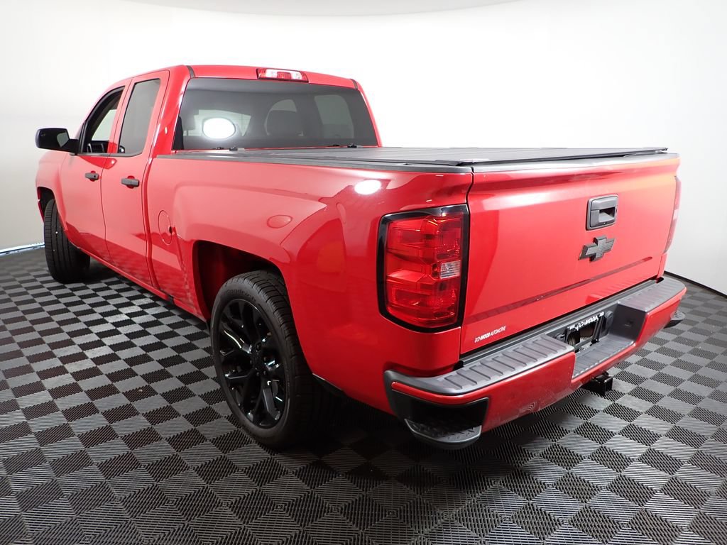 Used 2018 Chevrolet Silverado 1500 Custom w/ Custom Convenience Package RWD image 13