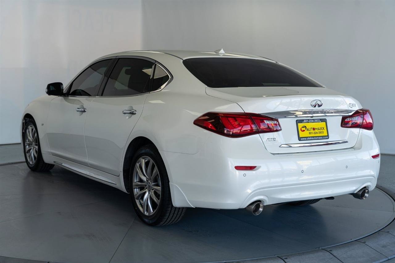 Used 2018 INFINITI Q70 L 3.7 AWD/4WD image 6