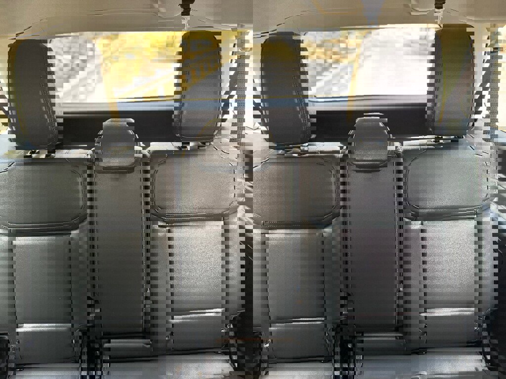 Used 2025 Ford Expedition Max Active AWD/4WD image 25