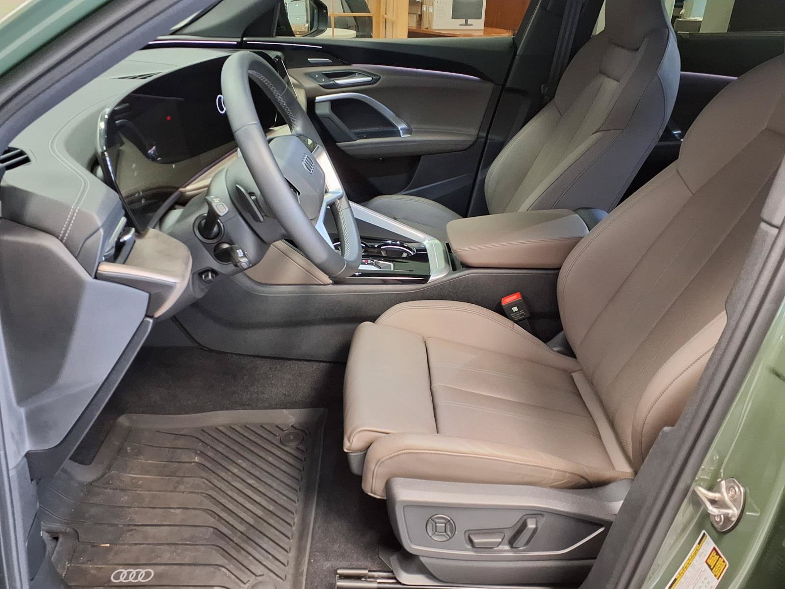 Used 2025 Audi Q5 Prestige AWD/4WD image 21