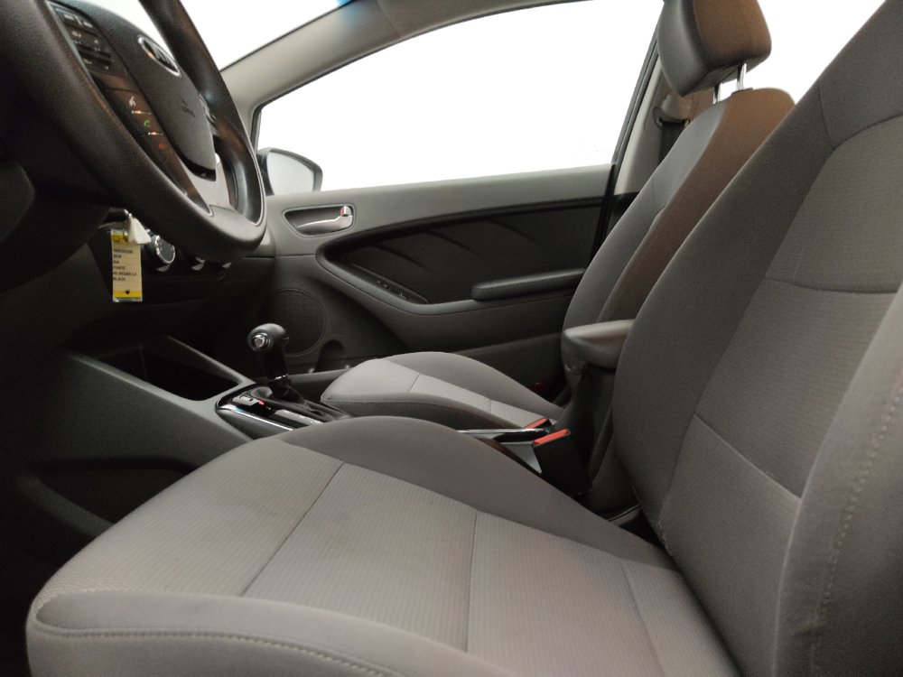Used 2018 Kia Forte LX FWD image 17