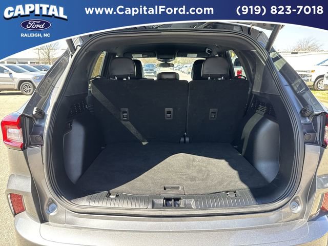 Used 2023 Ford Escape ST-Line w/ Tech Pack #1 AWD/4WD image 16