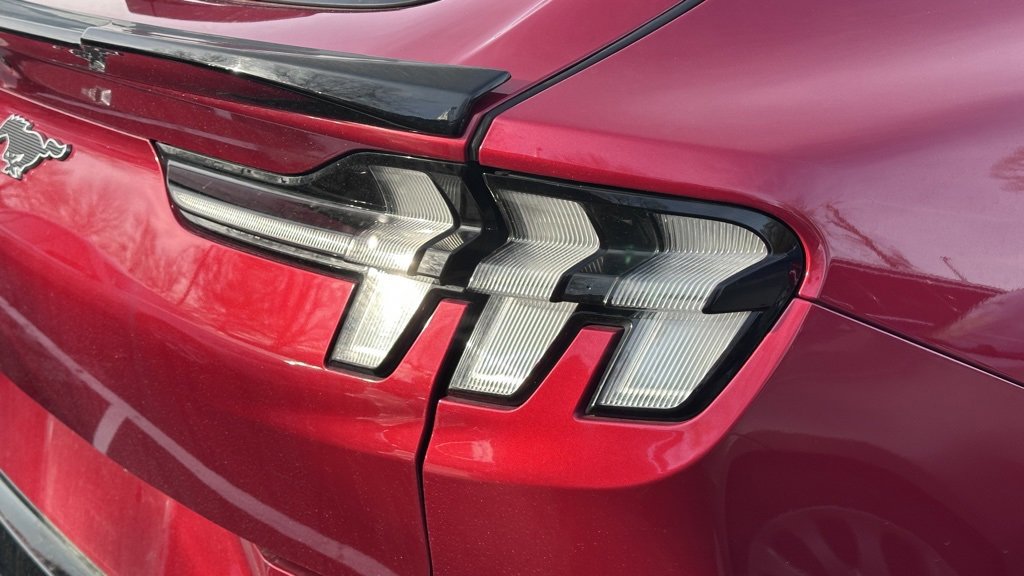 Used 2021 Ford Mustang Mach-E Premium image 8