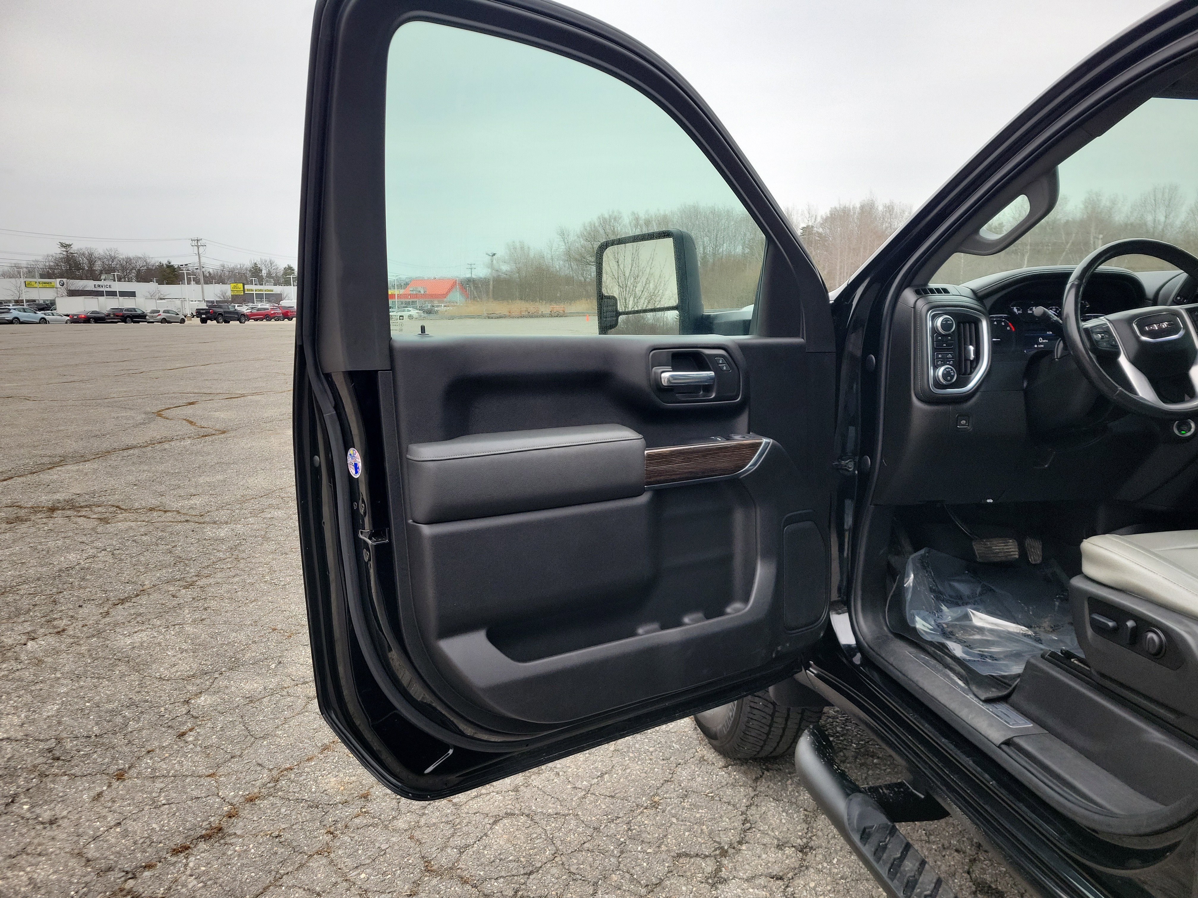 Used 2022 GMC Sierra 2500 SLE w/ SLE Convenience Package image 15