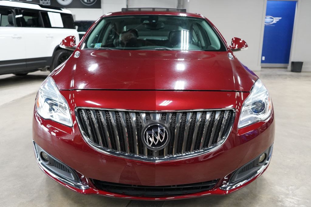 Used 2017 Buick Regal Premium w/ Driver Confidence Package #1 AWD/4WD image 8