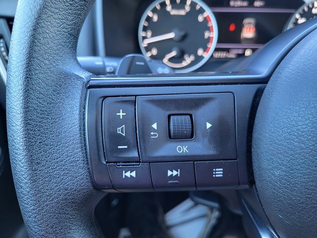 Used 2024 Nissan Rogue SV image 21